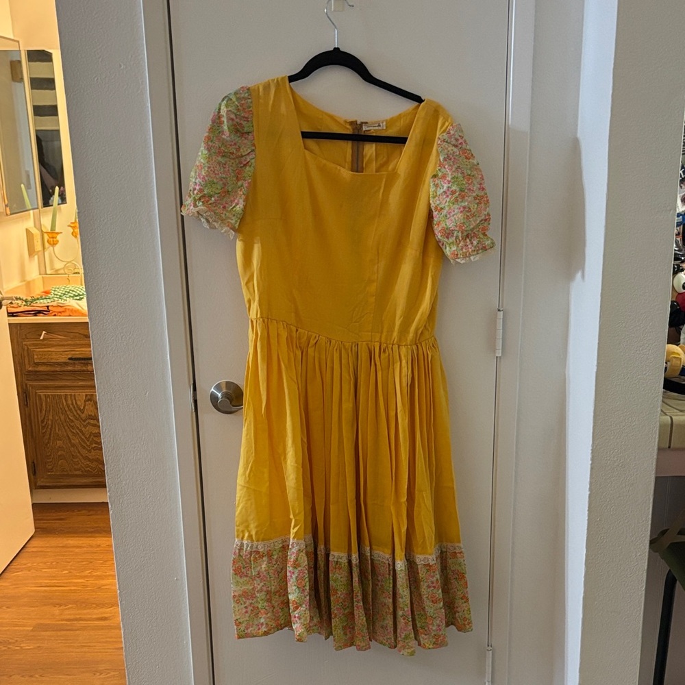 Vintage Floral Yellow Dress